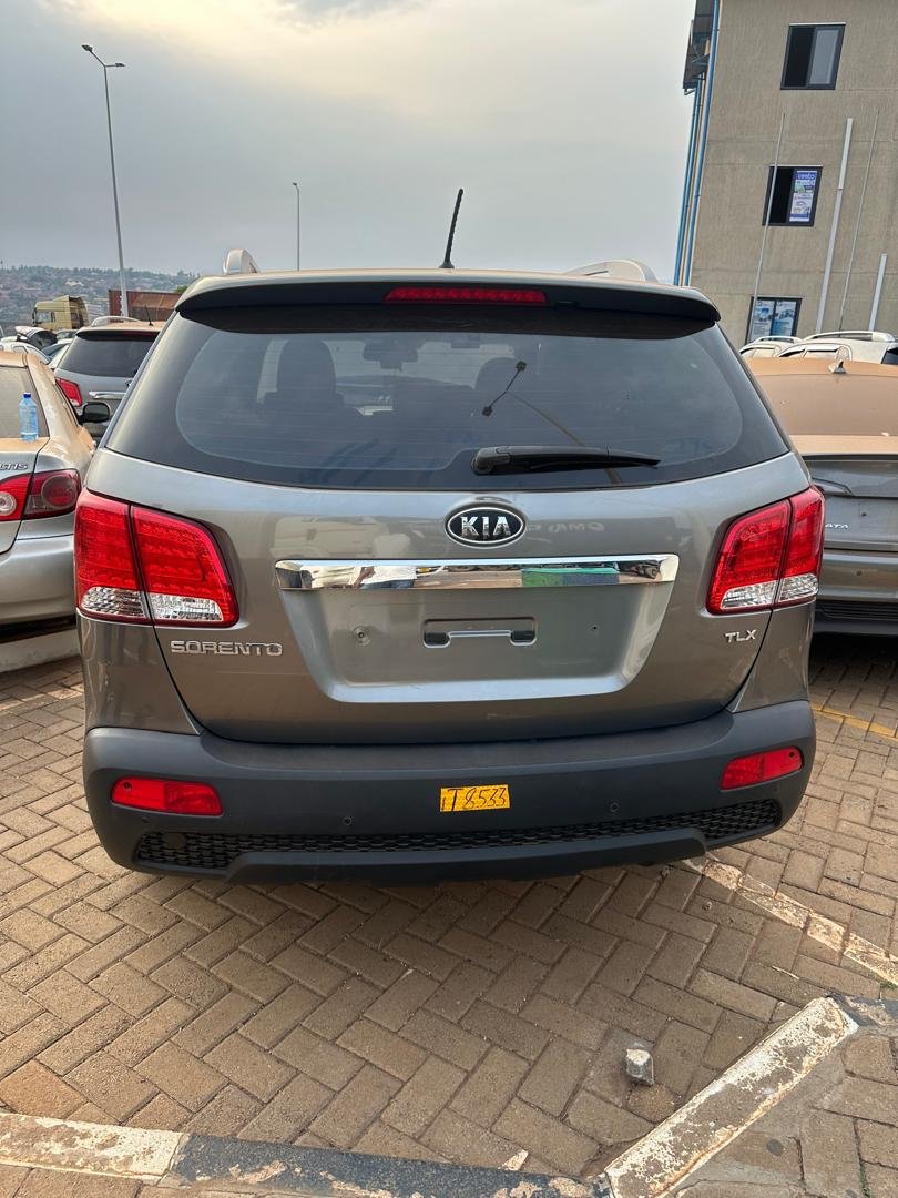 Kia Sorento photo 2